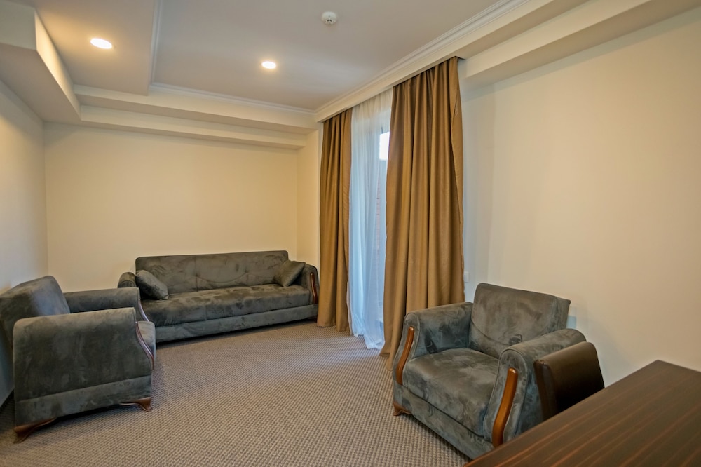 Comfort Triple Room, Balcony photo 3