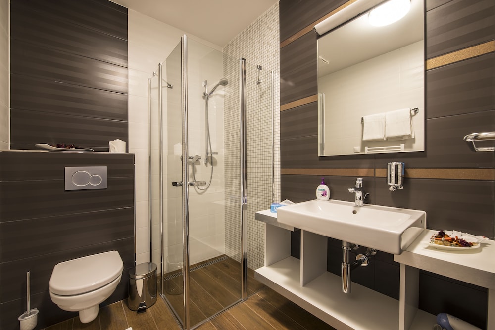 Basic Triple Room, 1 Bedroom photo 2