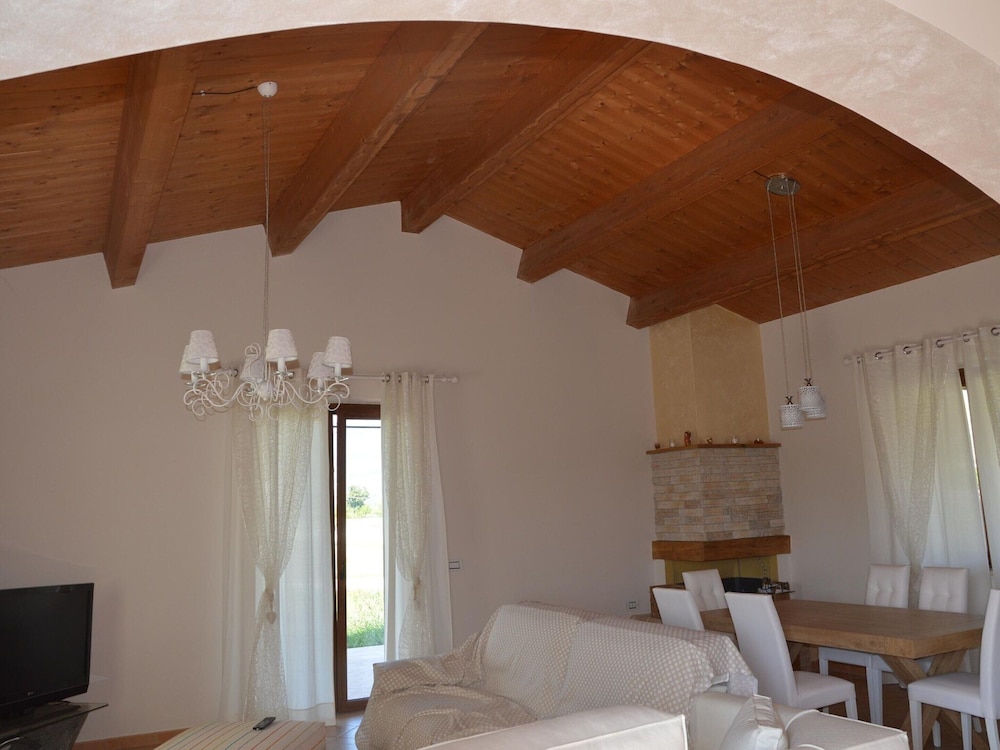 Villa photo 3