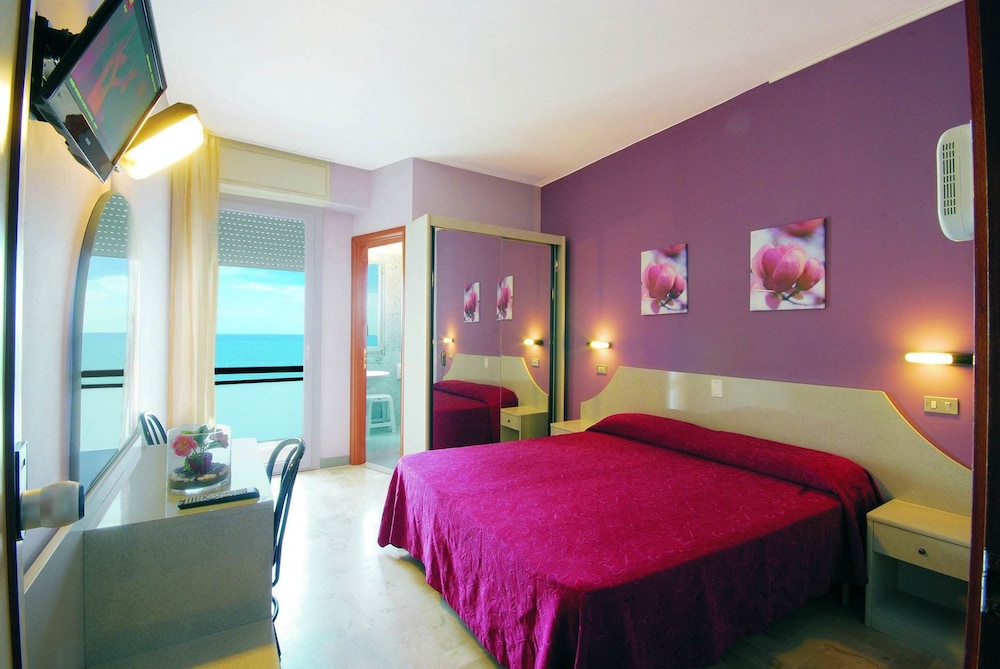 Double or Twin Room, Sea View