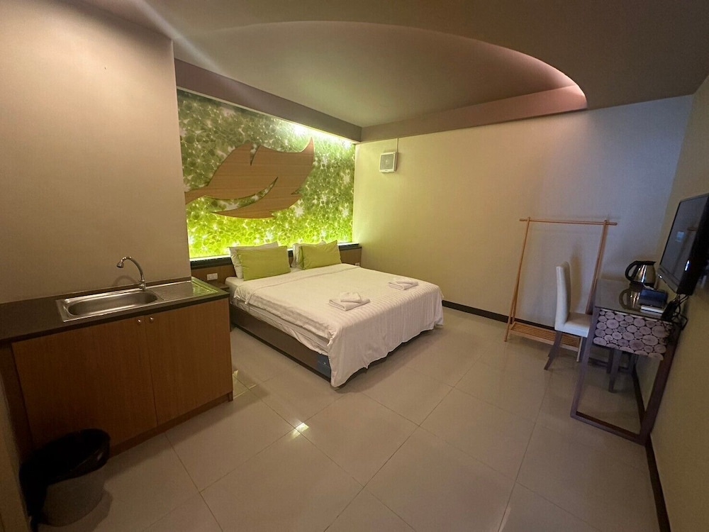 Standard Double or Twin Room photo 1