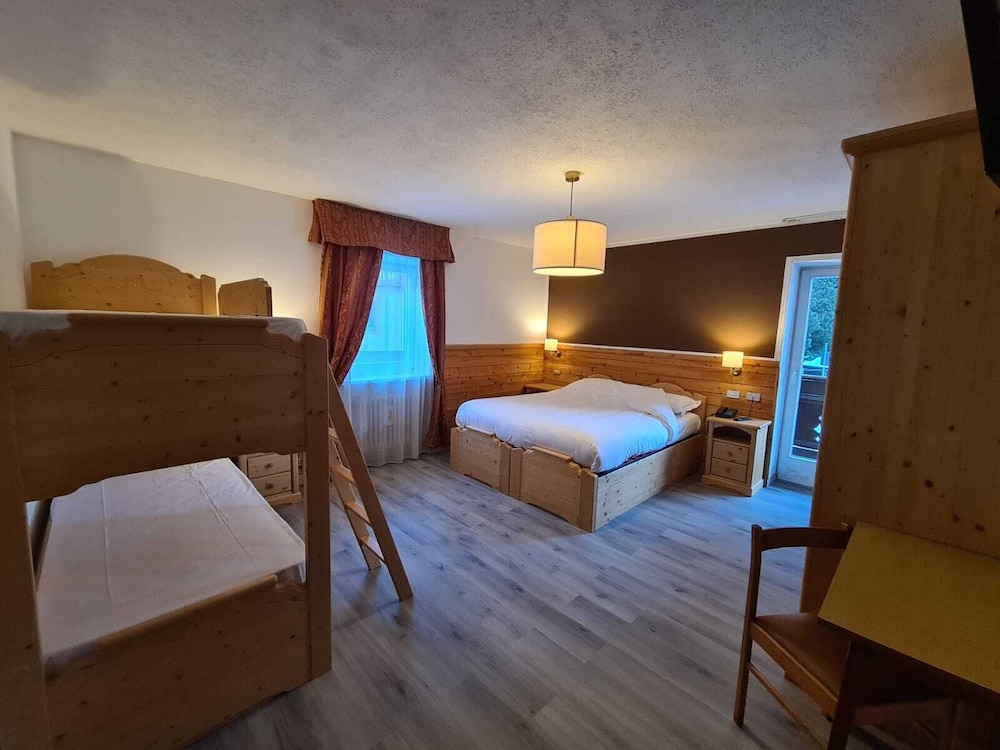 Standard Quadruple Room photo 1