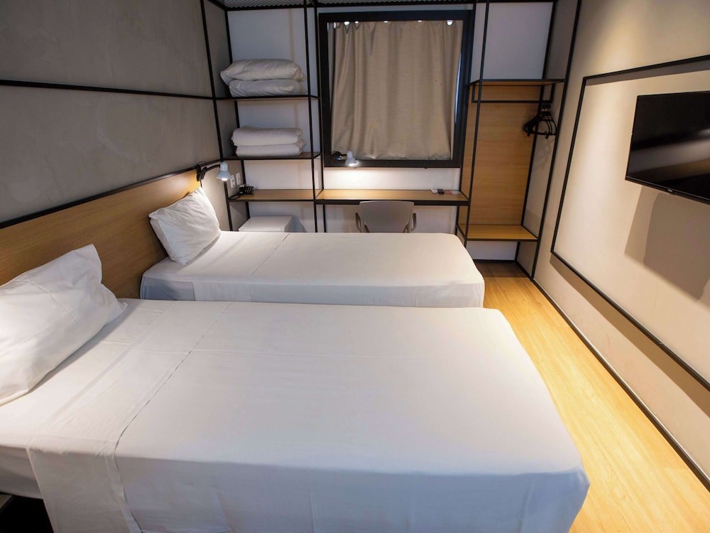 Standard Room, 2 Twin Beds photo 1