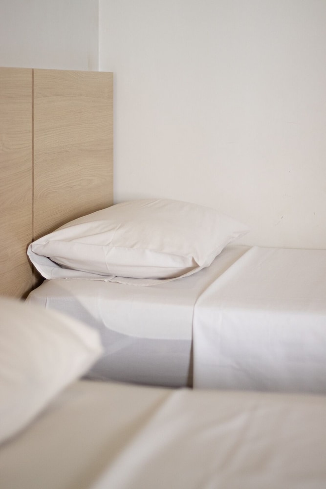 Economy Twin Room