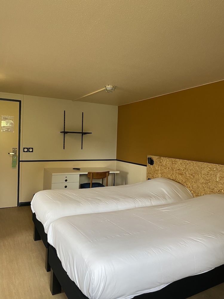 Room, 2 Twin Beds (Pop) - Photo 5
