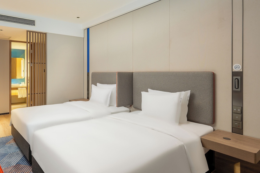 Standard Room, 2 Twin Beds photo 2
