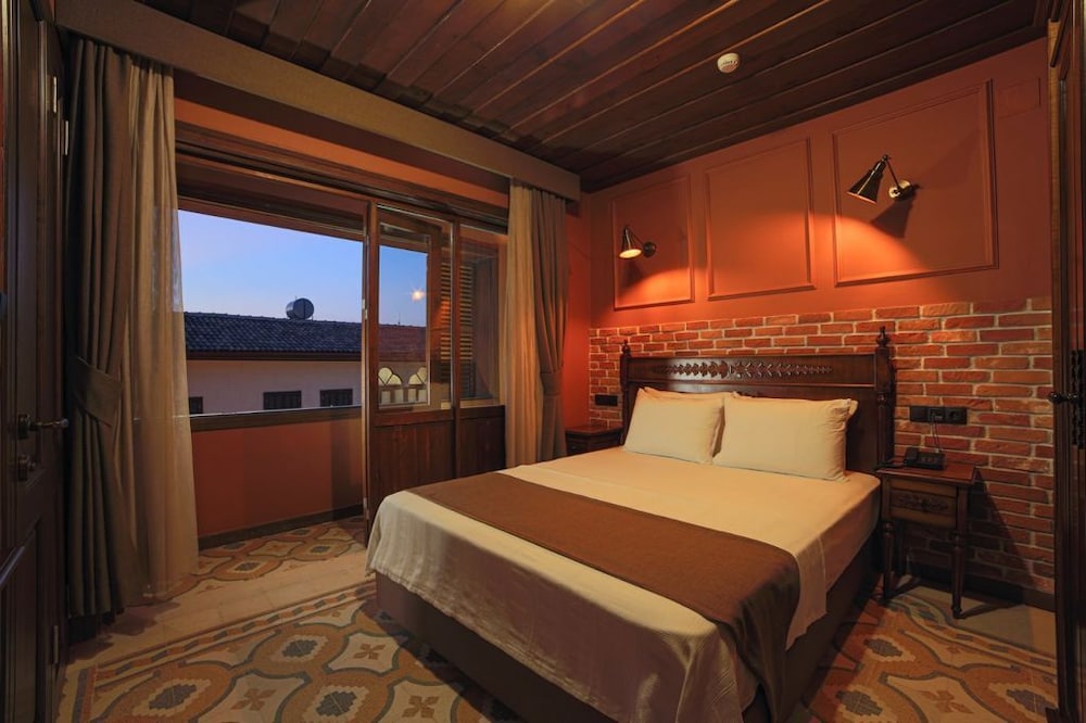 Standard Double Room - Photo 1