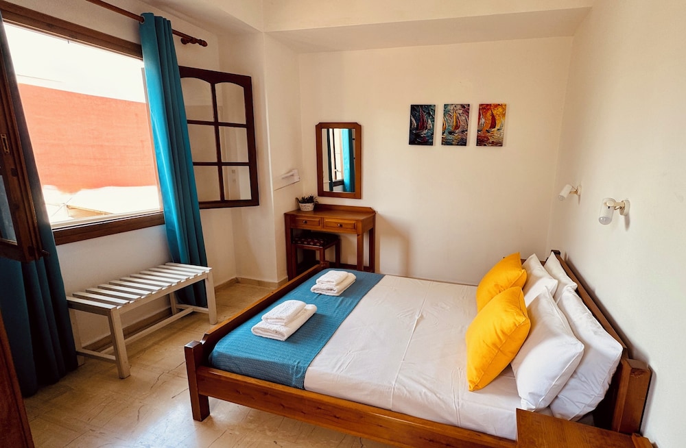 Apartment 28