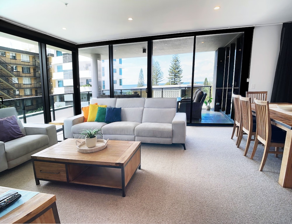 Superior Apartment, 3 Bedrooms, Pool View, photo 6