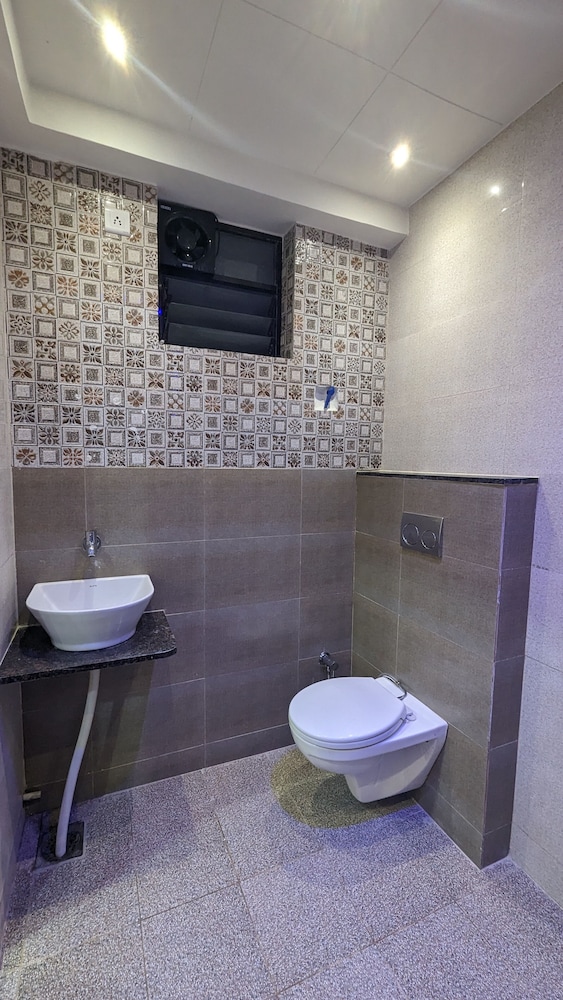 Deluxe Room - Photo 2