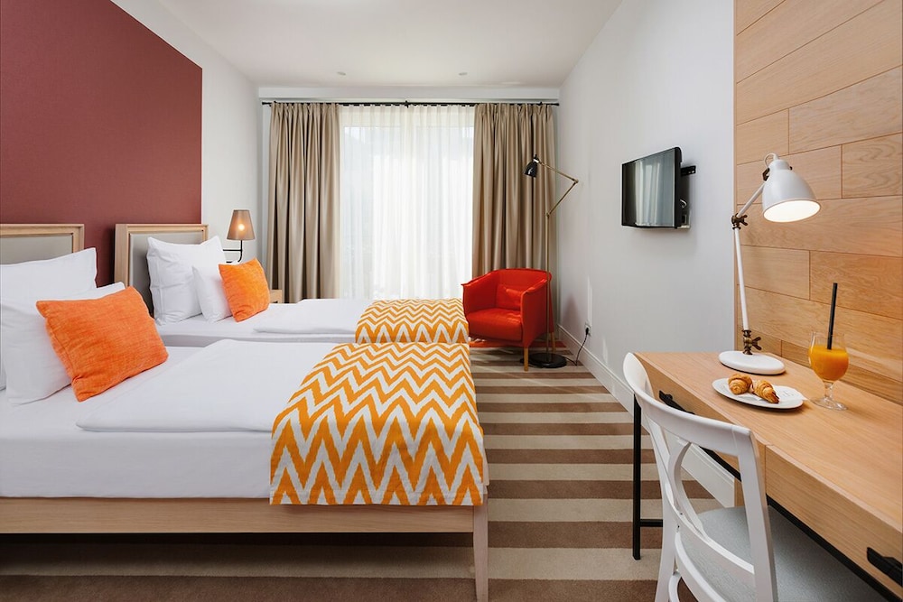 Double or Twin Room, Shared Bathroom