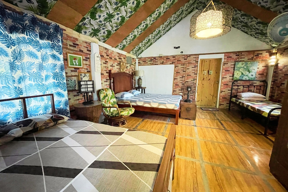 Villa - Photo 2