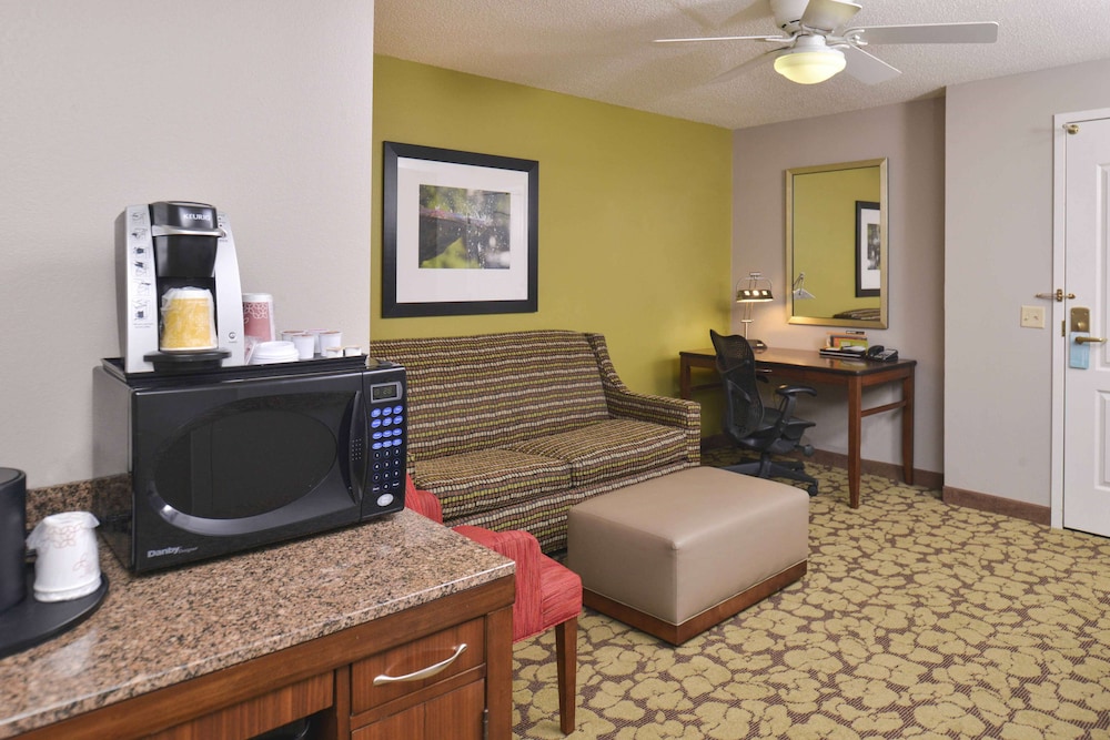 Suite, Accessible - Photo 3