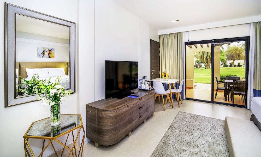 Studio, Garden View including complimentary access to Cobra Water Slide photo 3