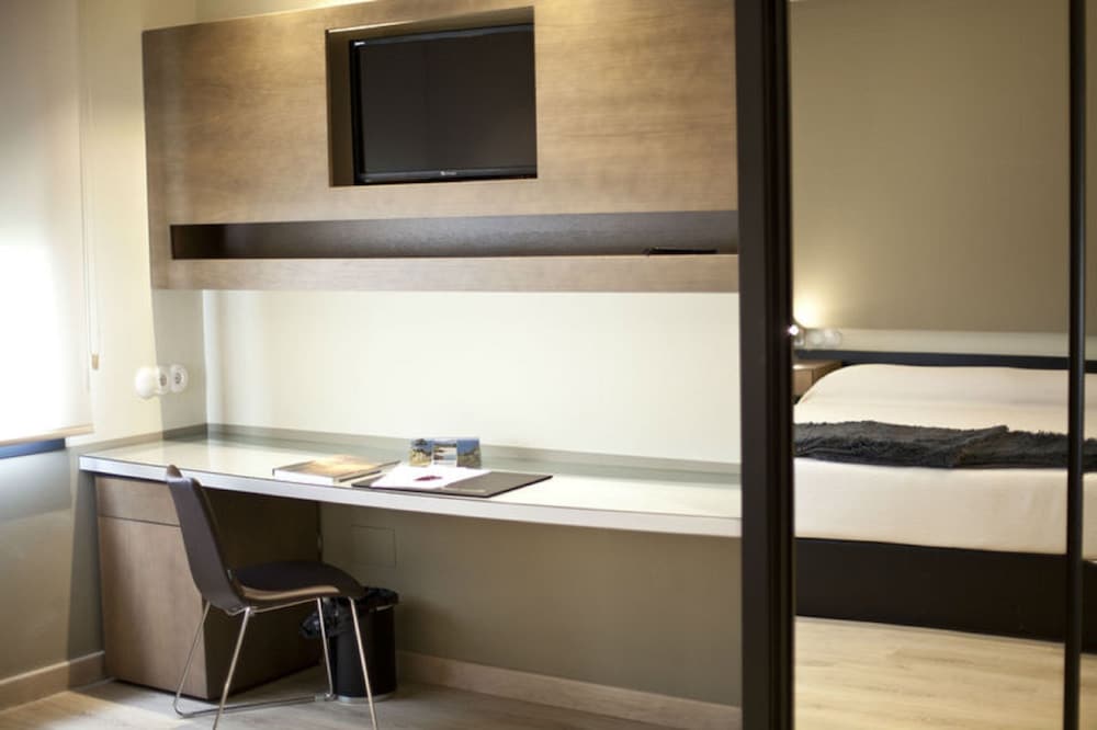 Double Room - Photo 2