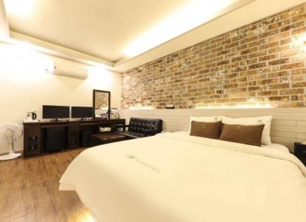 Deluxe Room (No Breakfast on Weekend&Holiday) photo 3