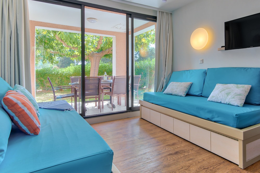 Apartment 6 people - 1 bedroom + 1 sleeping alcove - Terrace or balcony photo 1