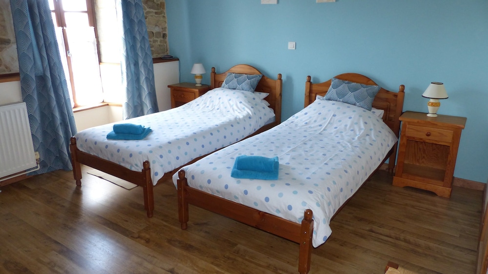 Comfort Room, 2 Twin Beds, Non Smoking photo 1