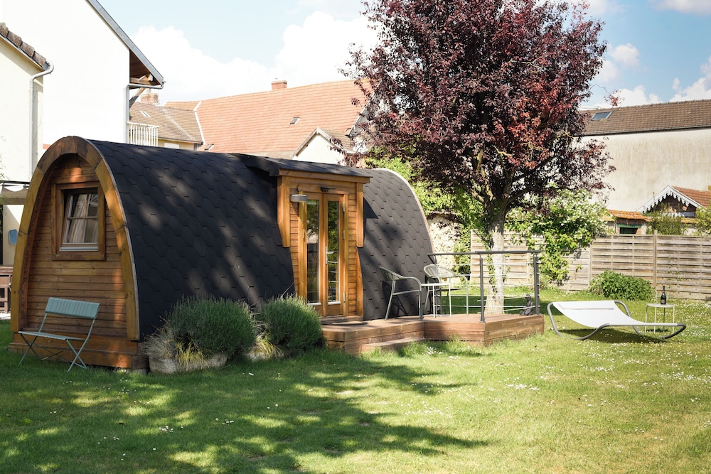 Chalet, Garden View photo 1