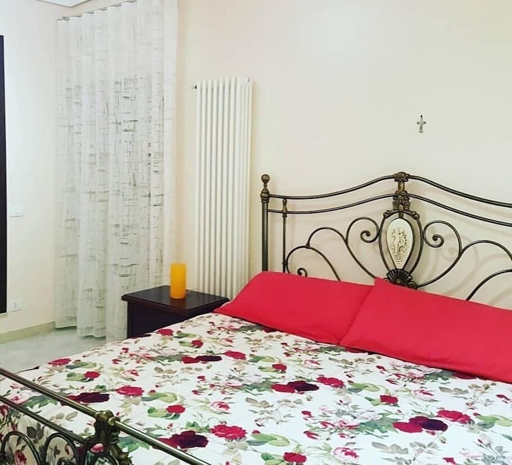 Apartment, Connecting Rooms