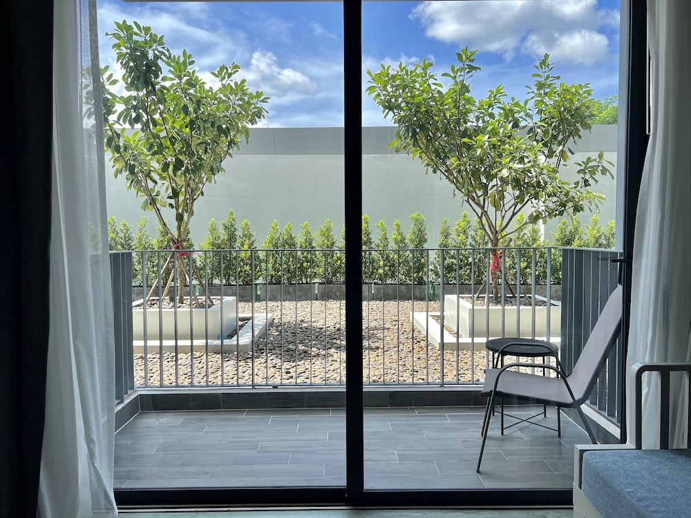 Deluxe Garden View - Photo 2