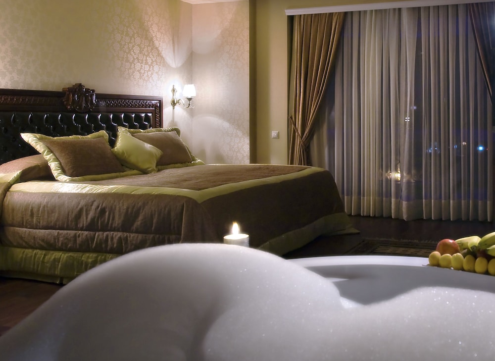 Deluxe Double or Twin Room - Photo 3