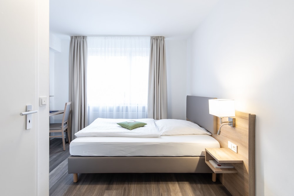 Economy Single Room