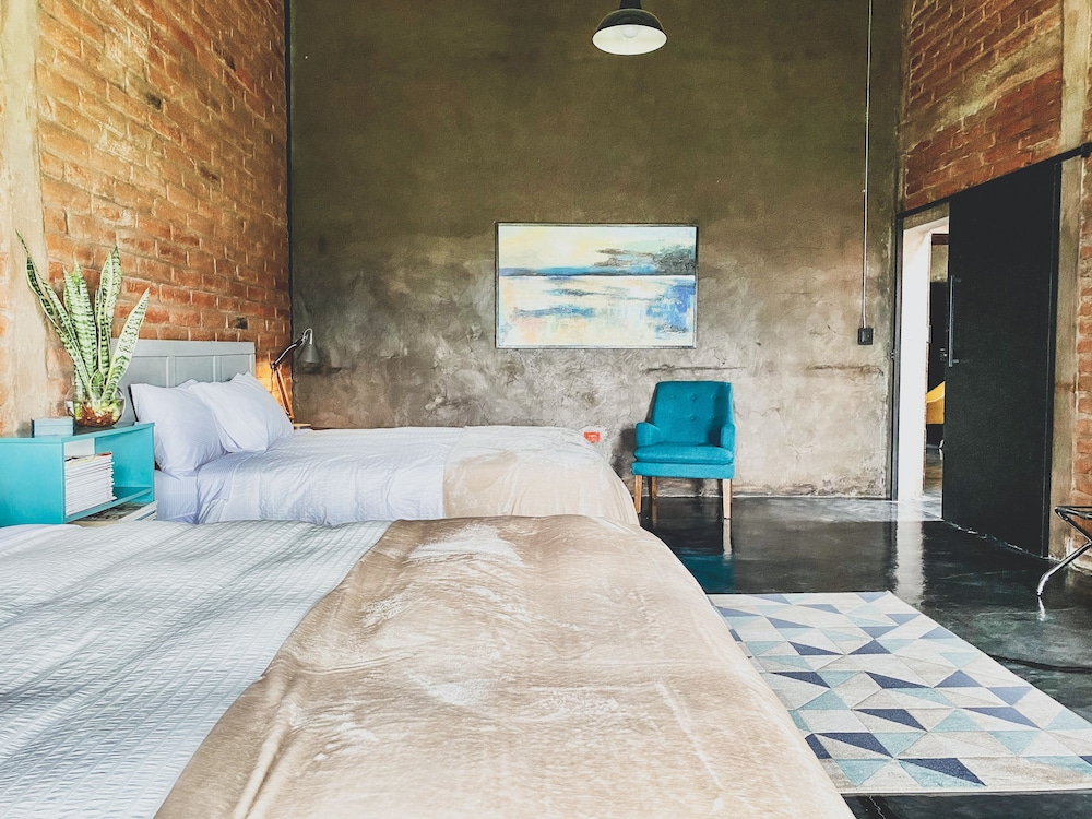 Deluxe Twin Room, 2 Queen Beds, Mountain View photo 1