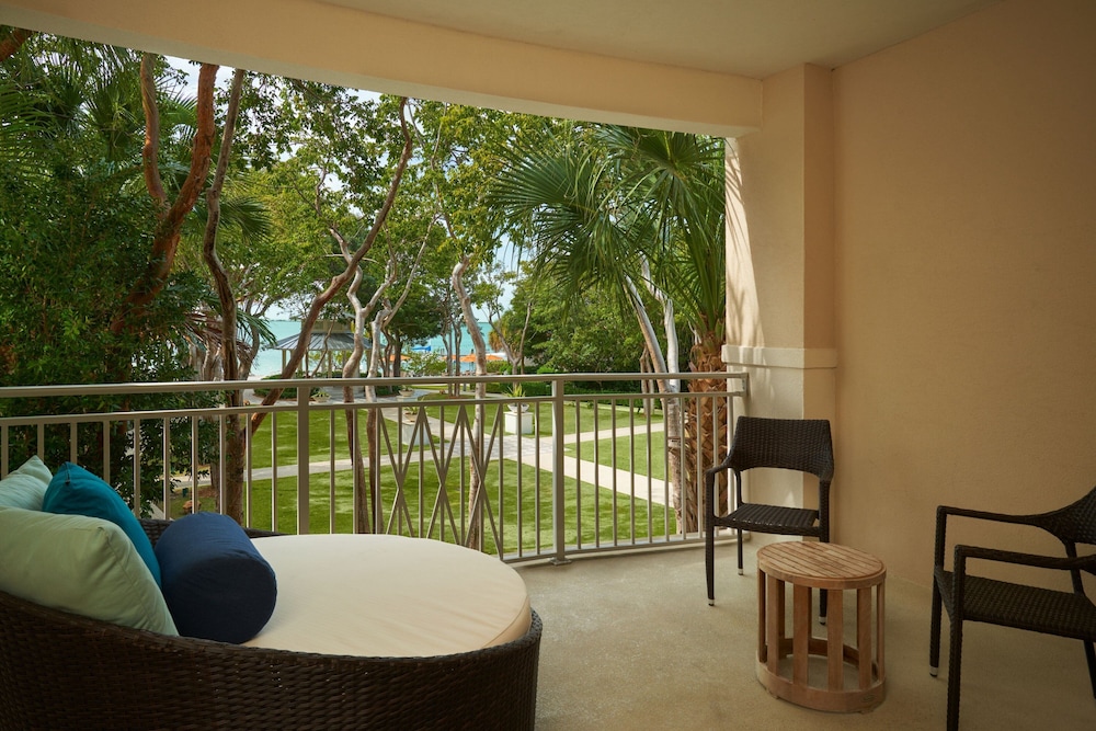 Room, 1 King Bed (Hearing Accessible)