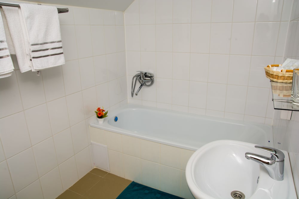 Superior Twin Room photo 2