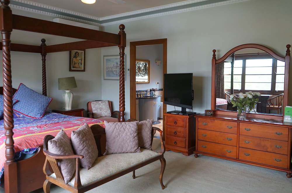 Standard Suite, 1 Bedroom, Non Smoking (Blue Pearl Room) photo 1