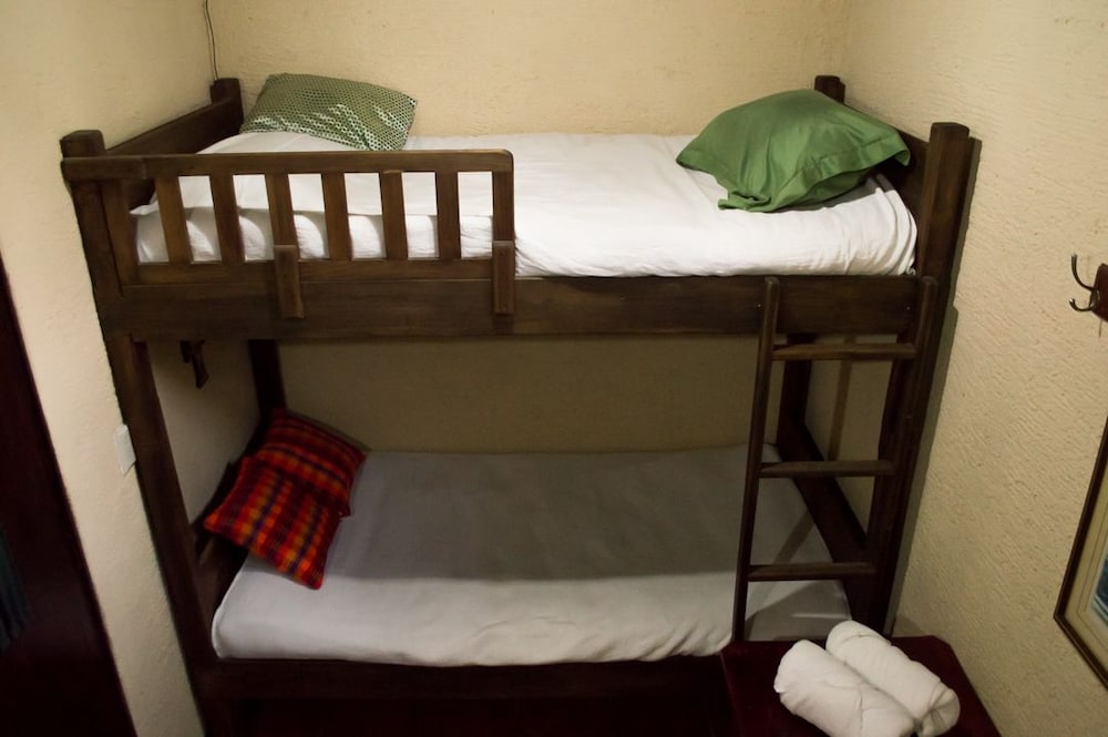 Economy Triple Room, Mixed Dorm photo 2