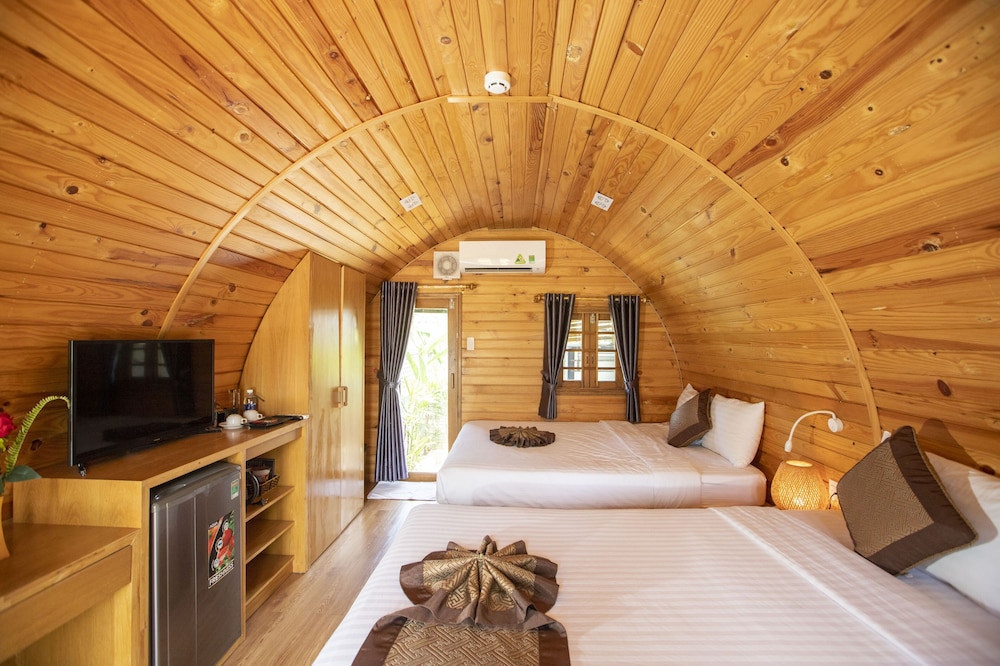 Deluxe Bungalow - Photo 2