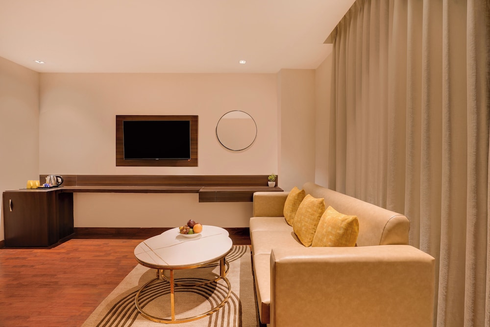 Superior Studio Suite - Photo 5