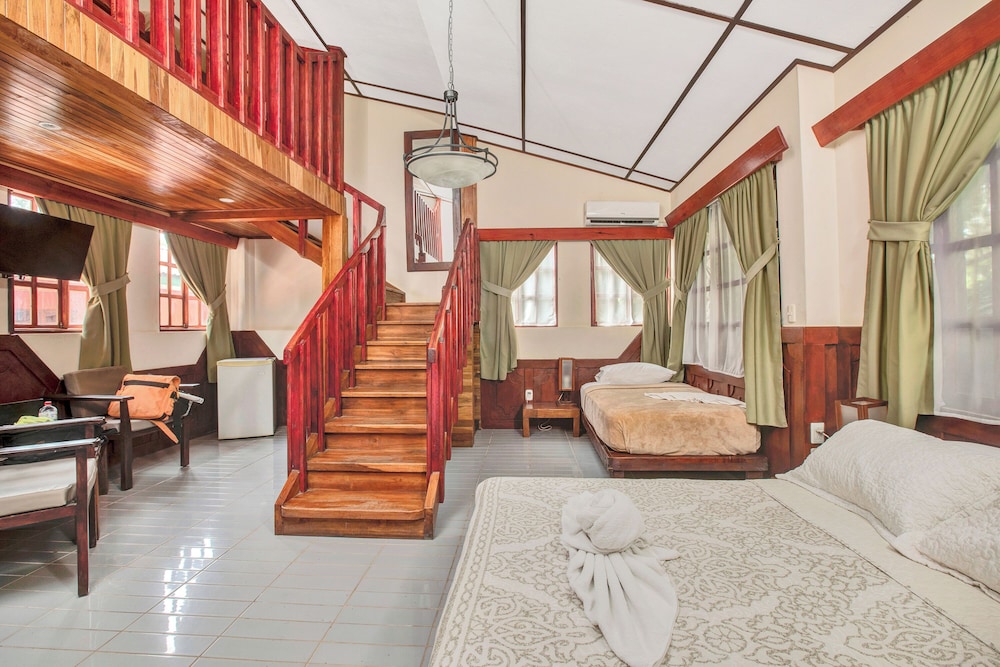 Superior Family Room Quadruple photo 1