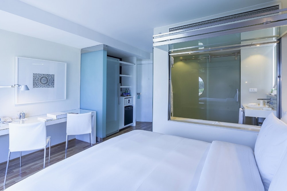 Deluxe Room - Photo 2
