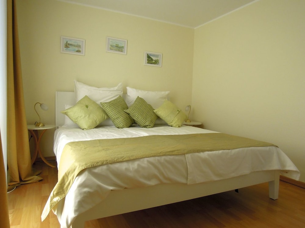 Apartment photo 1
