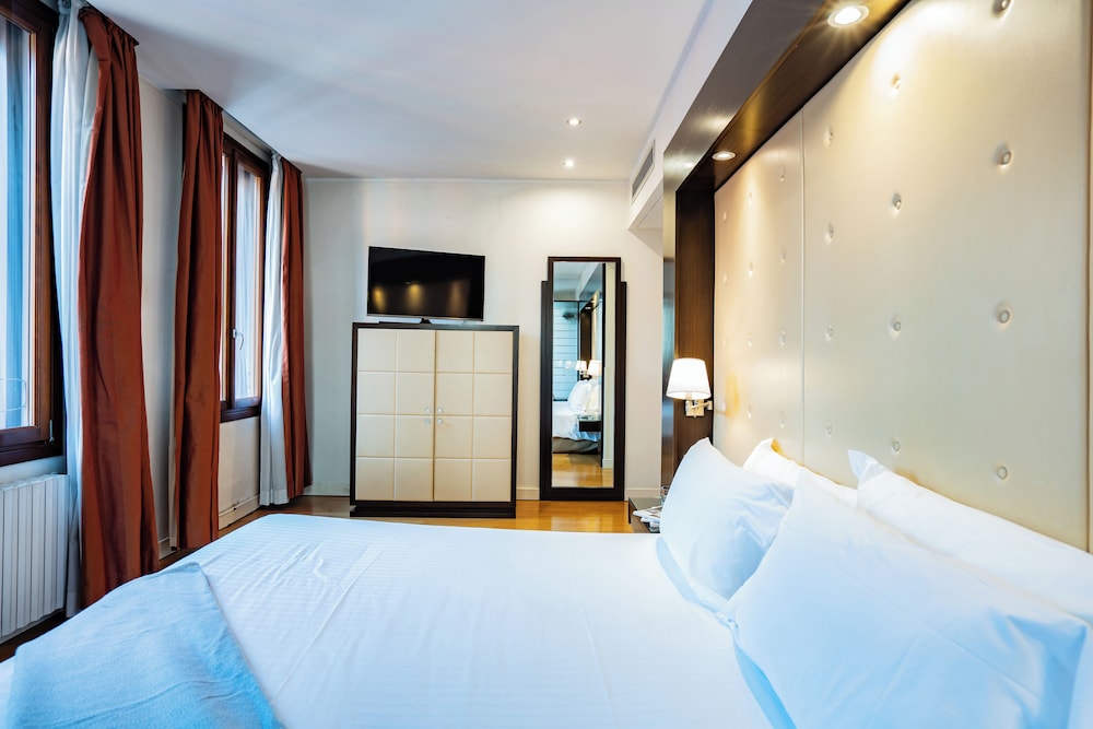 Romantic Double Room photo 3