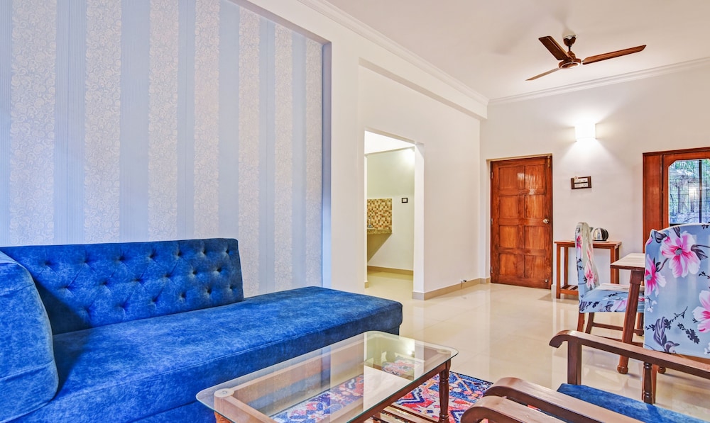 Superior Room, Pool View - Photo 4