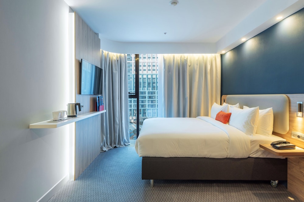 Standard Room, 1 Queen Bed (Free Breakfast) - Photo 4