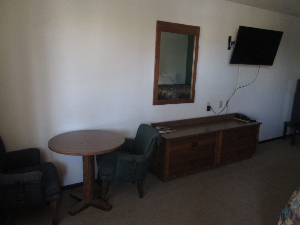 Superior Double Room, Ensuite (Smoking Double Queen Bed ) photo 2