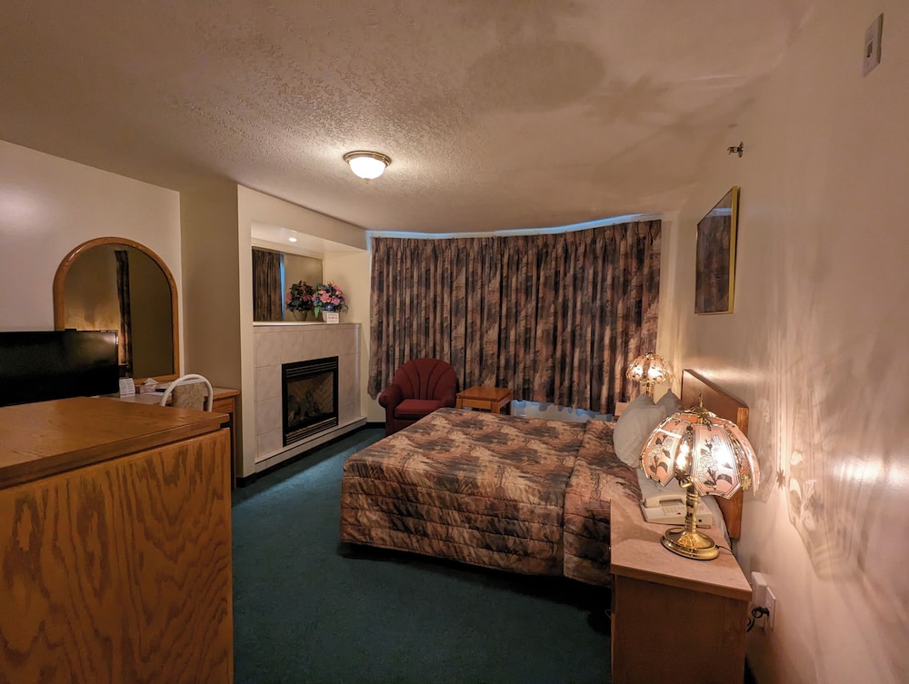 Executive Apartment, 2 Queen Beds, Fireplace (3 Room)
