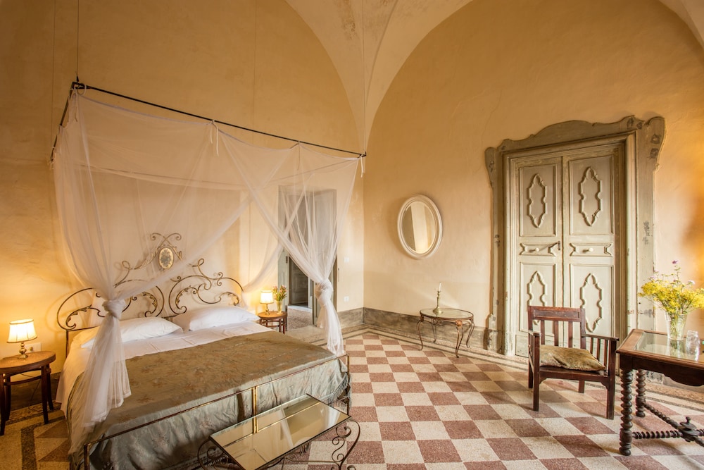 Romantic Double Room, 1 Queen Bed, City View