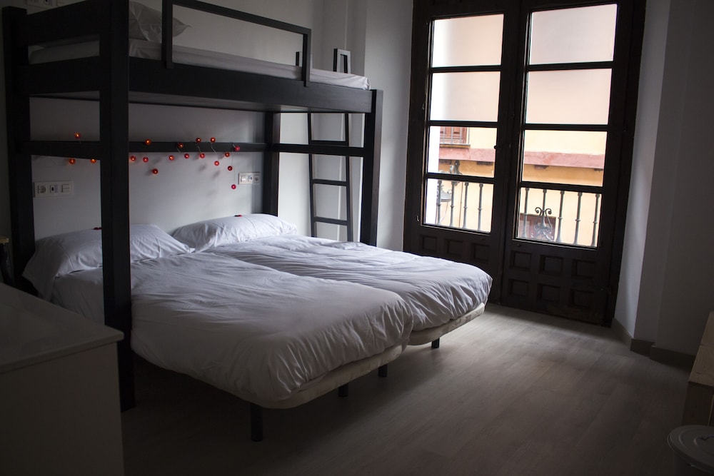 Triple Room - Photo 1