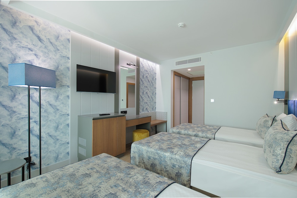 Standard Triple Room, Non Smoking