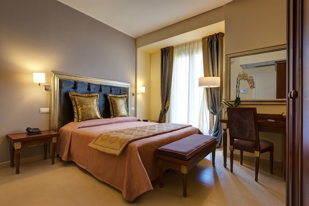 Classic Double Room