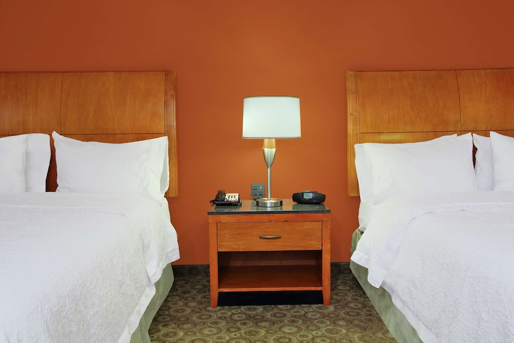 Room, 2 Queen Beds, Accessible, Non Smoking - Photo 1