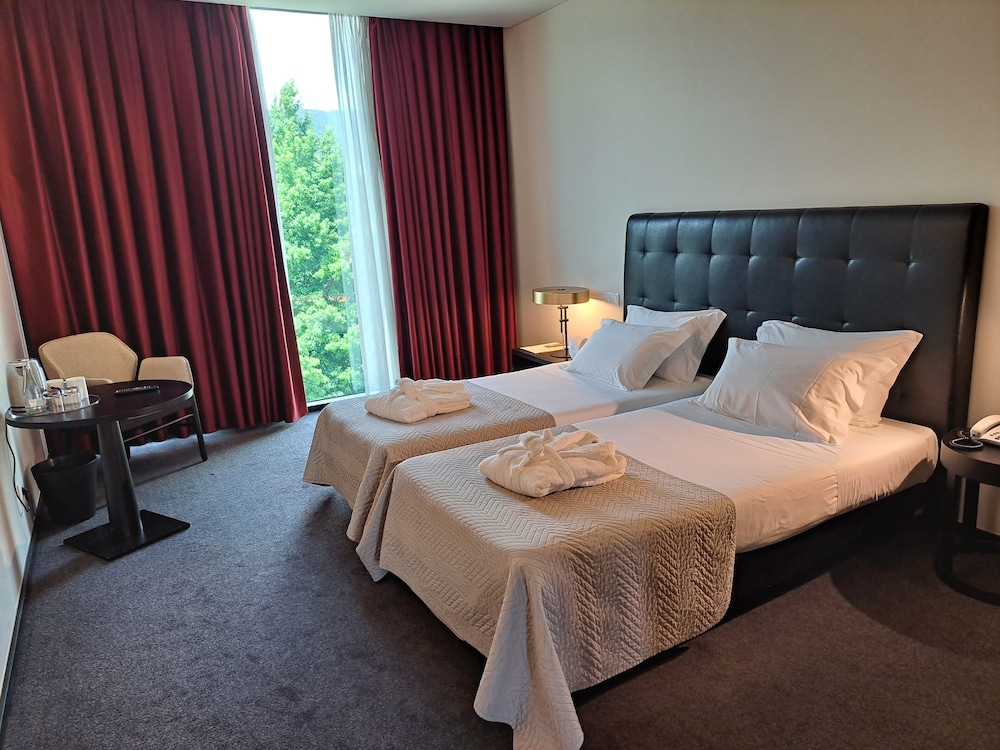 Standard Twin Room, Mountain View - Photo 1
