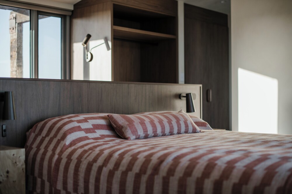 Deluxe Cabin photo 1