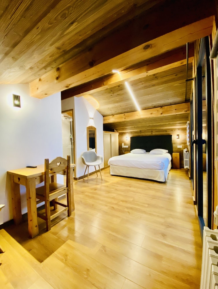 Basic Double Room